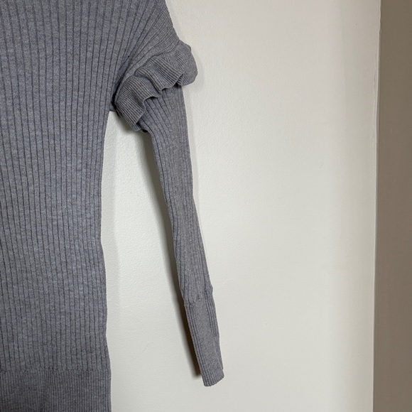 Gray Ribbed Knit Sweater - Picture 3 of 4